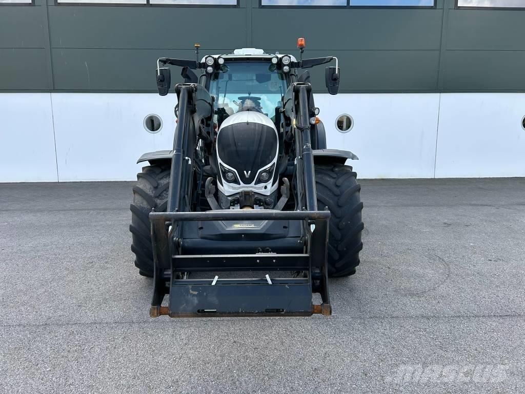 Valtra N 174 Traktory