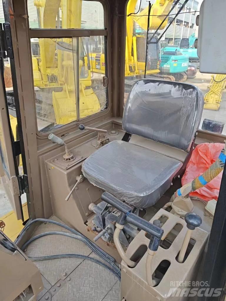 CAT D 6 G Pásové dozery