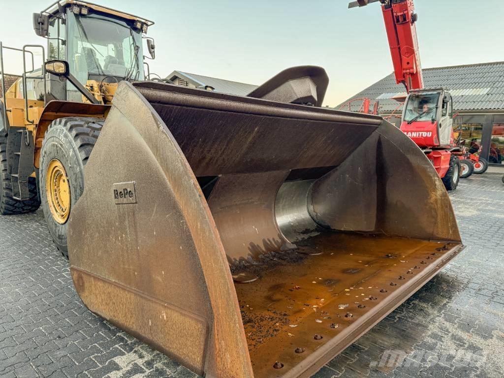 CAT 980M Kolové nakladače