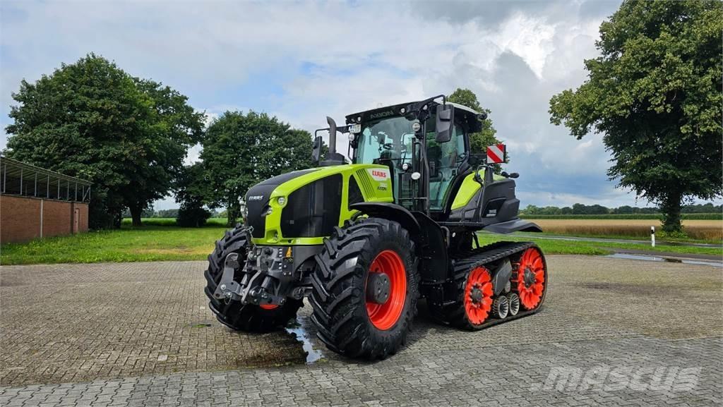 CLAAS Axion 930 TT Traktory
