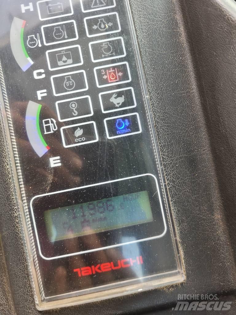 Takeuchi TB 290 Midi rýpadla 7t - 12t