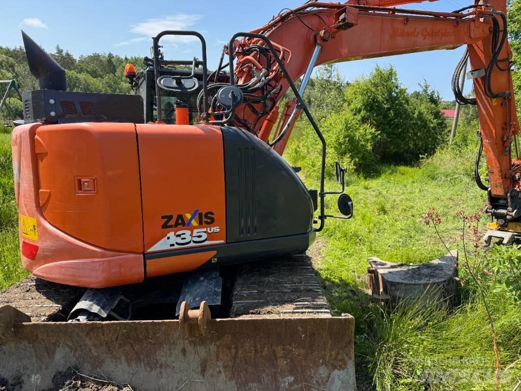 Hitachi ZX135USBL-6 Pásová rýpadla