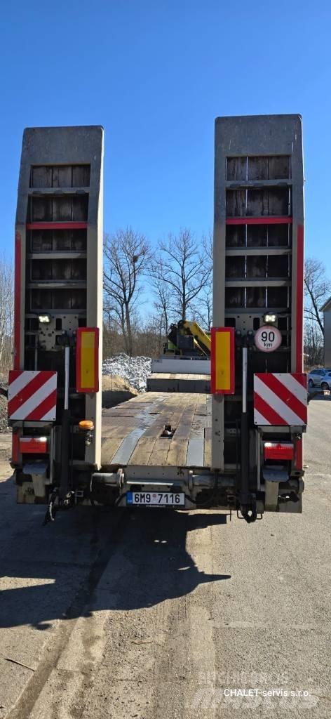 Schwarzmüller D40R Podvalníkové návěsy