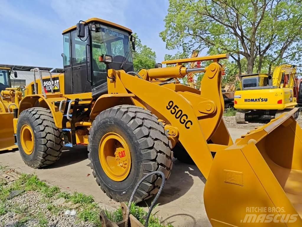 CAT 950 GC Kolové nakladače
