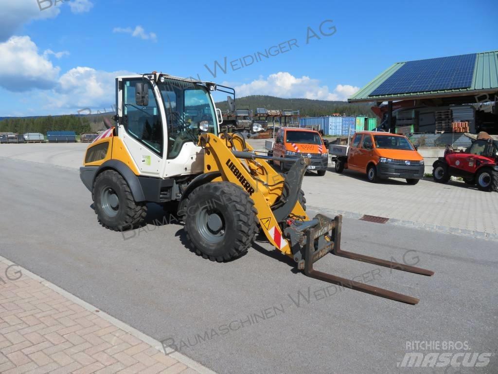 Liebherr L506C Kolové nakladače