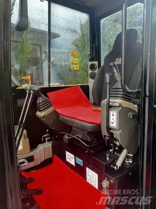 CAT 306E2 Pásová rýpadla