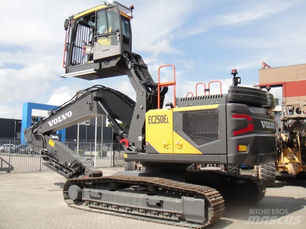Volvo EC 250 EL Pásová rýpadla