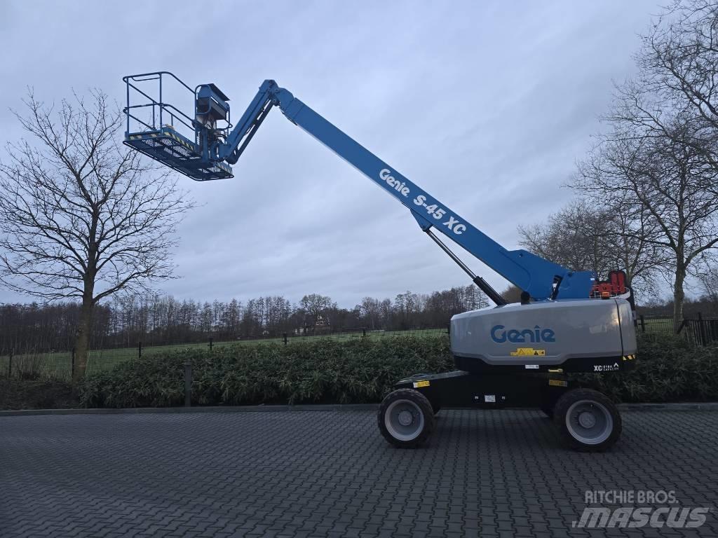 Genie s-45 XC Teleskopické plošiny