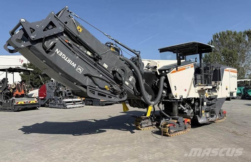 Wirtgen W 207 Fi Recykléry za studena