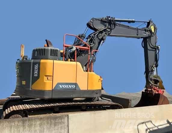 Volvo ECR 235 E Pásová rýpadla
