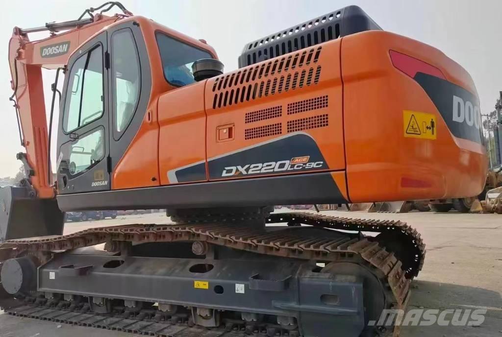 Doosan DX 220 Pásová rýpadla