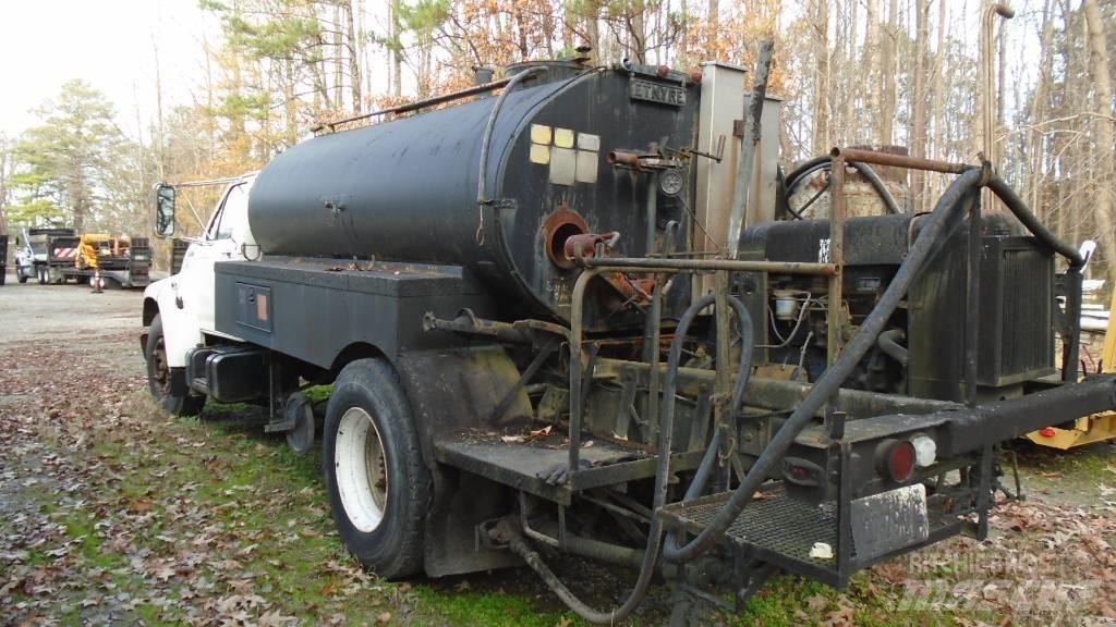 Ford F 800 Další
