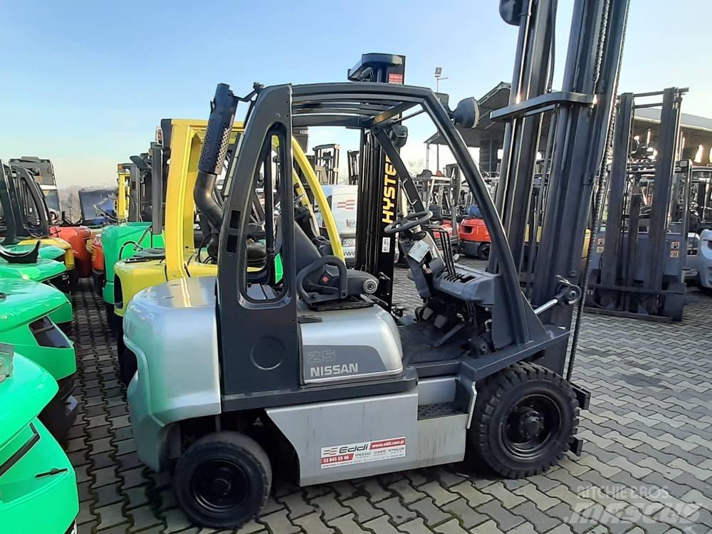 Nissan Y1D2A25Q Dieselové vozíky