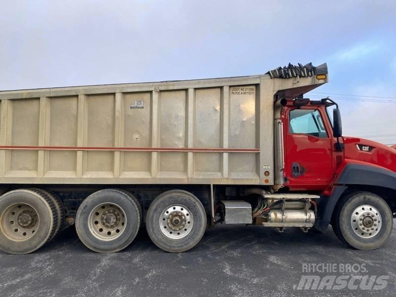 CAT CT 660 Sklápěče