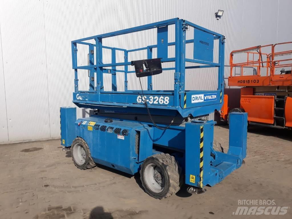 Genie 3268 Nůžková zvedací plošina
