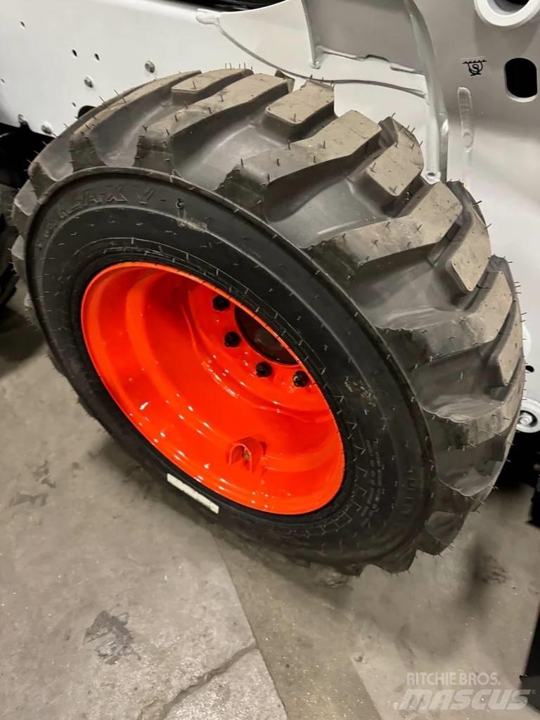 Bobcat S 595 Smykem řízené nakladače