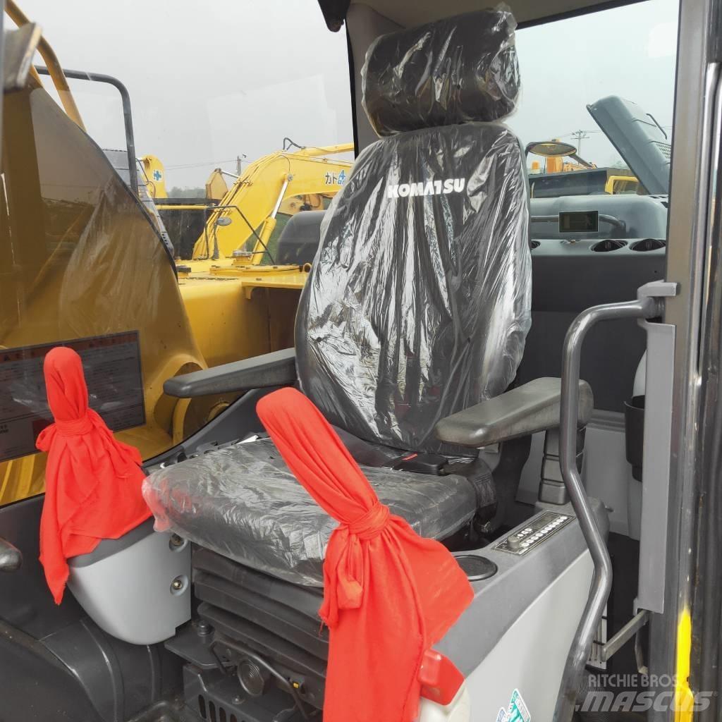 Komatsu PC200-8 Pásová rýpadla