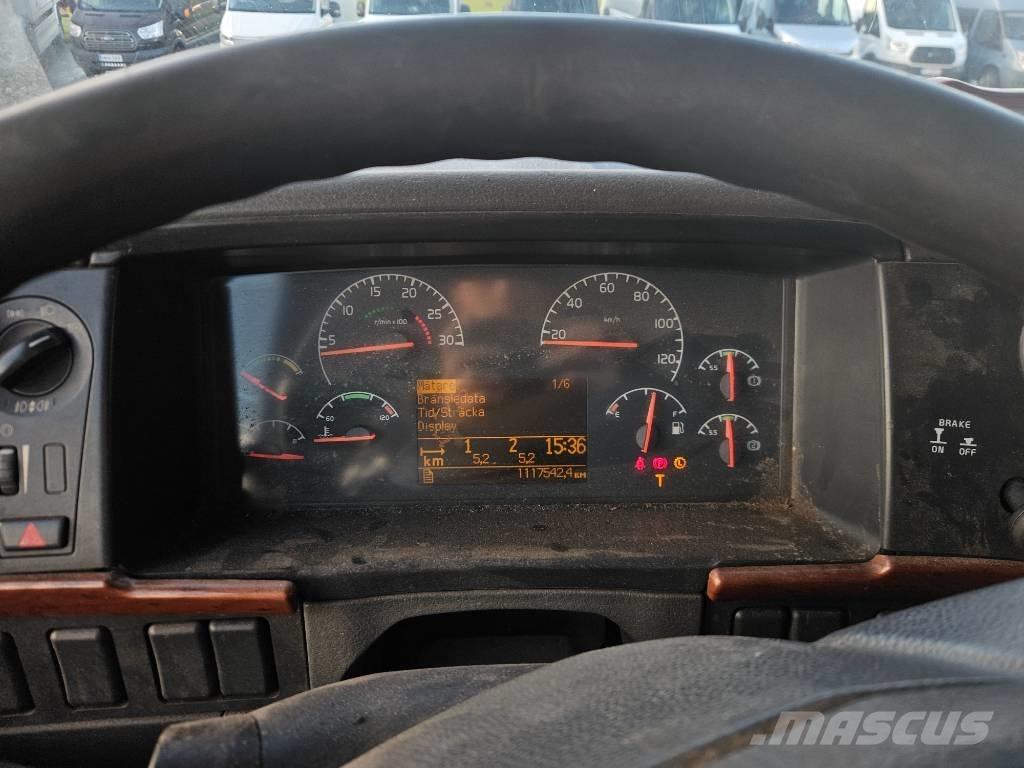 Volvo FH12 8x4 Nákladní automobily pro přepravu lesních strojů