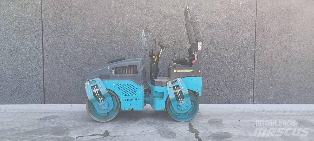 Bomag BW 100 AD-4 Tandemové válce