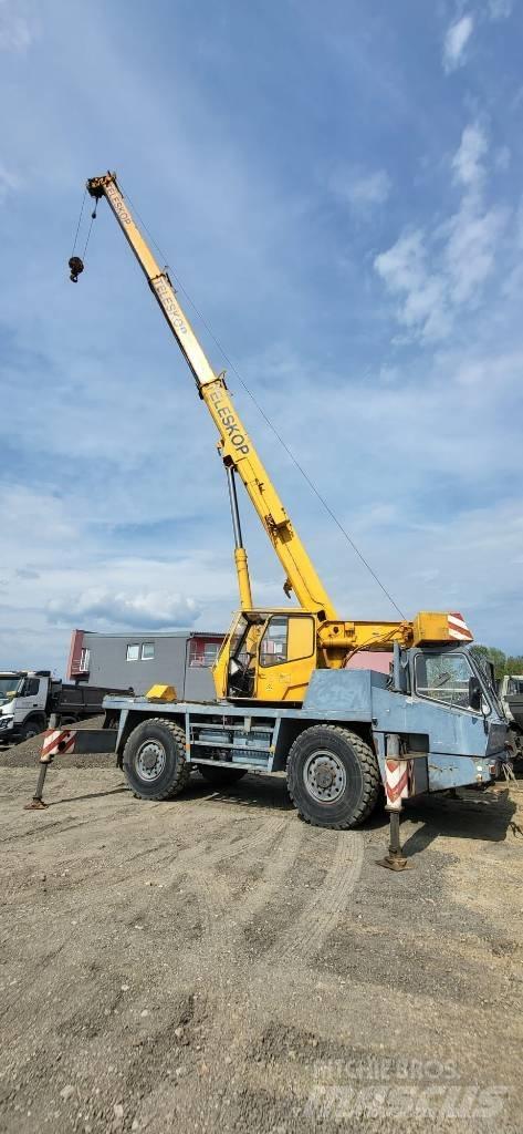 Krupp KMK 2025 Univerzální terénní jeřáby