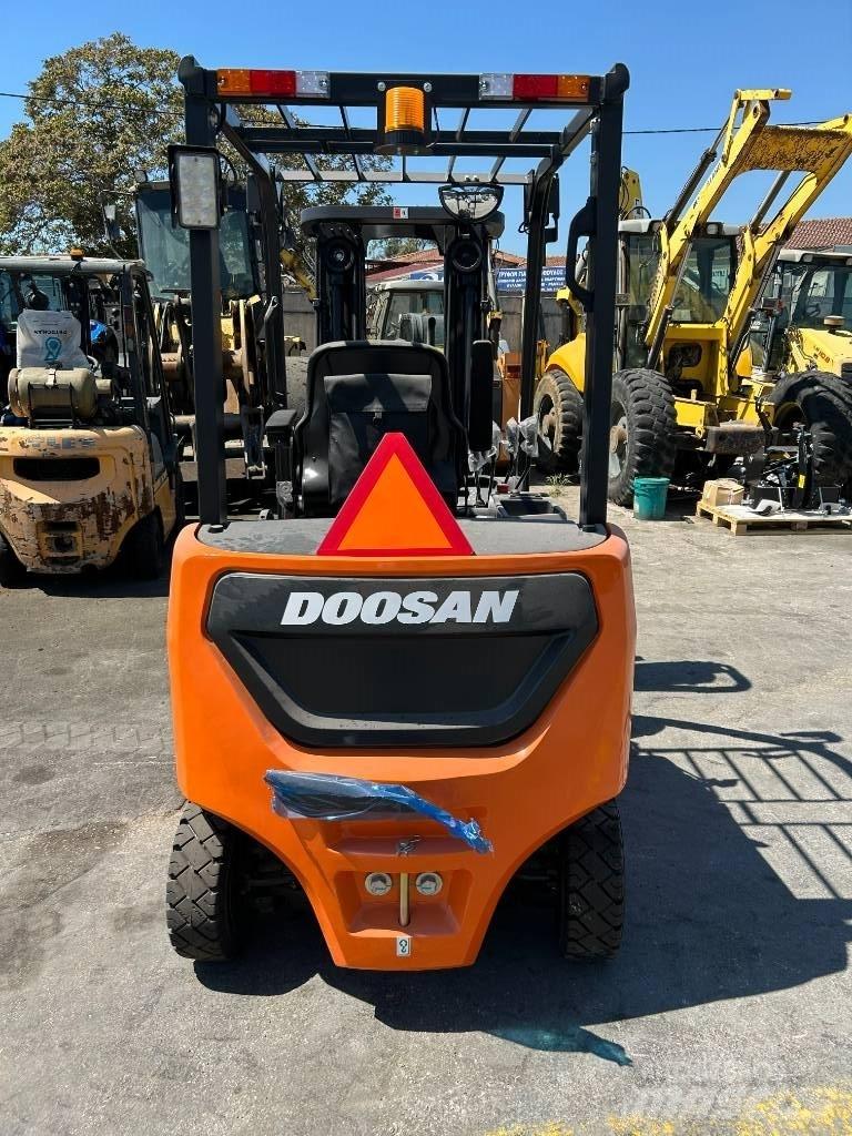 Doosan B 25 NS Akumulátorové vozíky