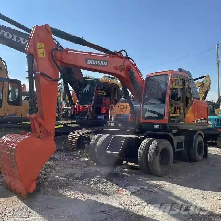 Doosan DX150W Kolová rýpadla