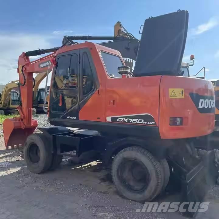 Doosan DX150W Kolová rýpadla
