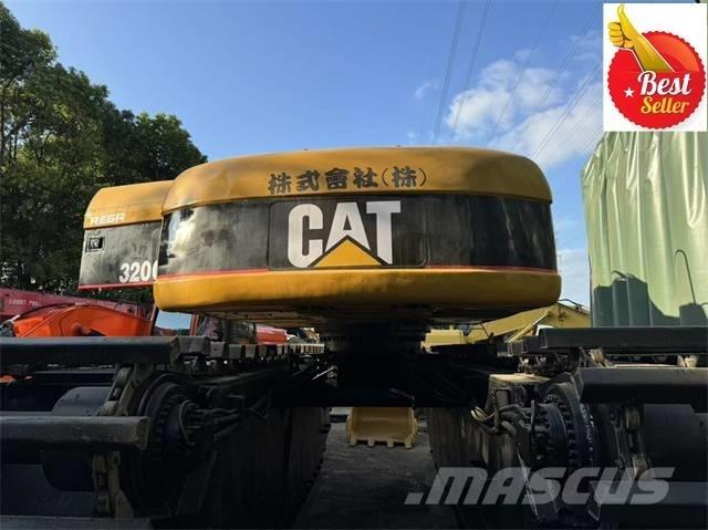 CAT 320 C Obojživelná rypadla