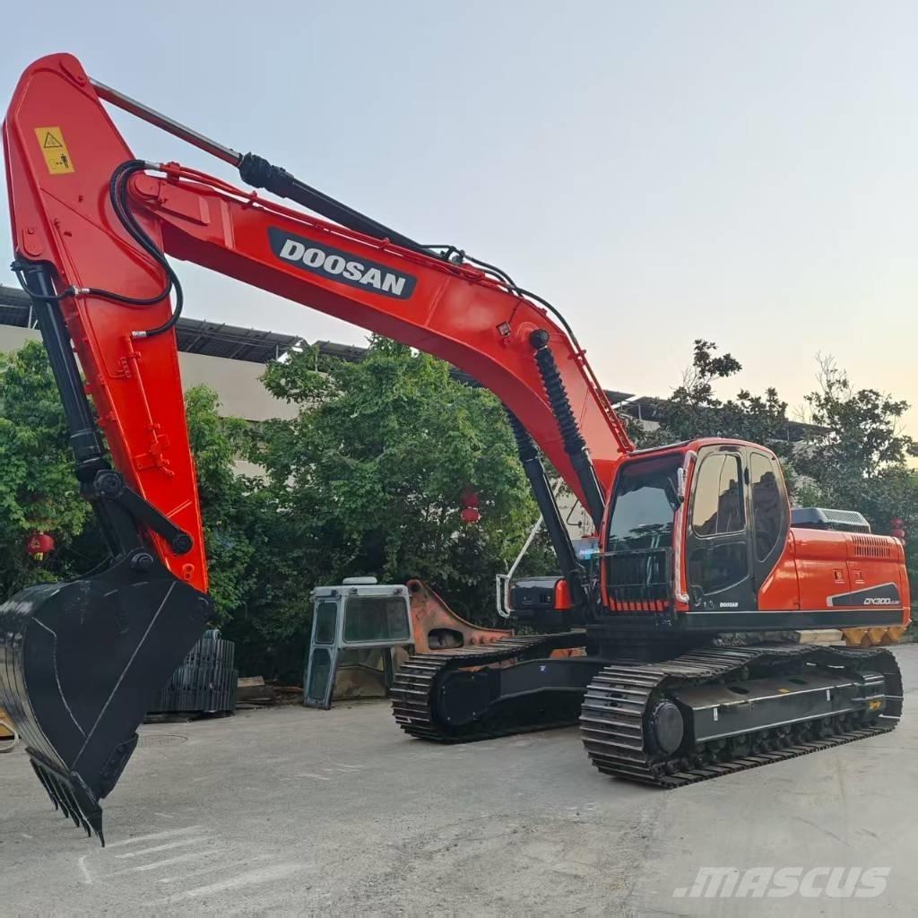 Doosan DX 300 LC Pásová rýpadla