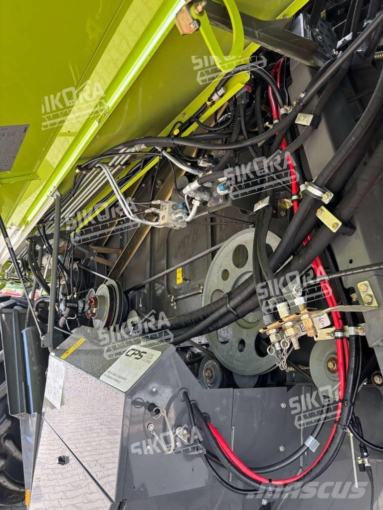 CLAAS Tucano 320 Sklízecí mlátičky