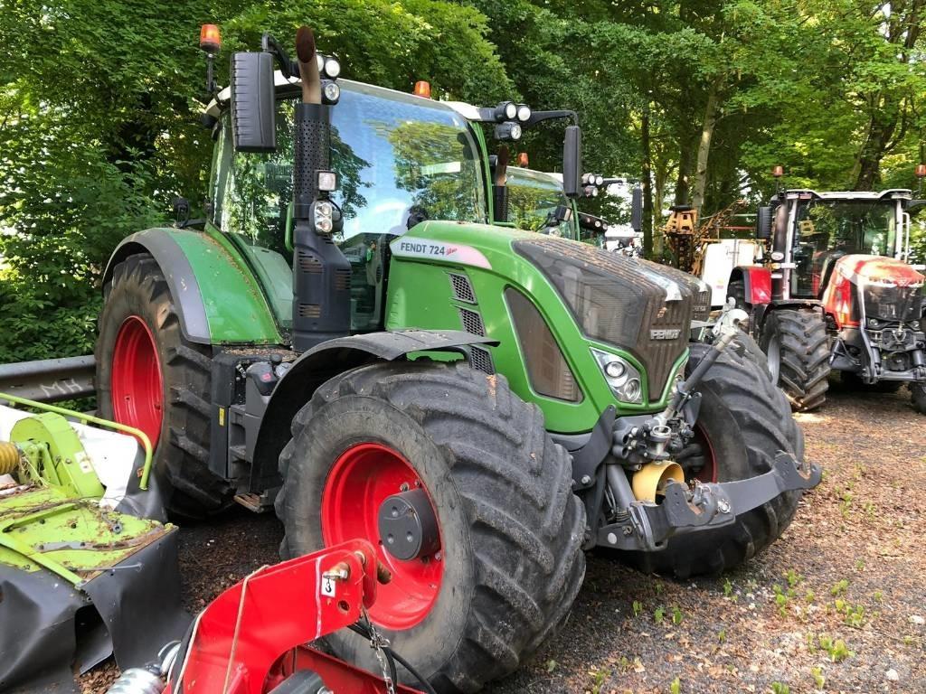 Fendt 724 Profi Plus Traktory