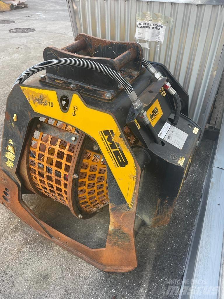 MB Crusher S 10 Třídiče