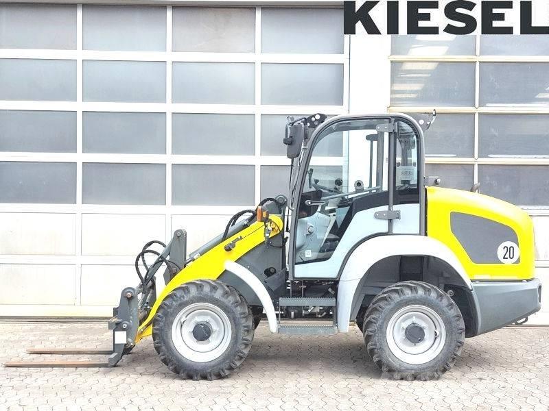Kramer 5050 Smykem řízené nakladače