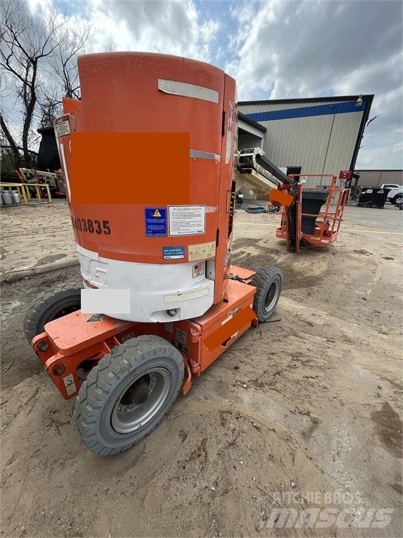 JLG E 300 AJP Nůžková zvedací plošina