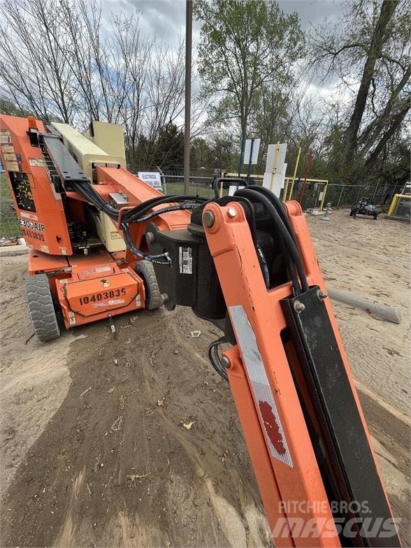 JLG E 300 AJP Nůžková zvedací plošina