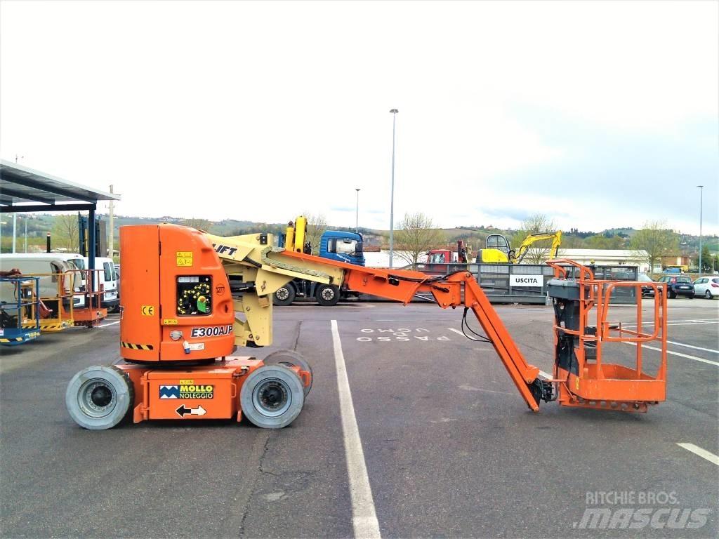 JLG E 300 AJP Kloubové plošiny