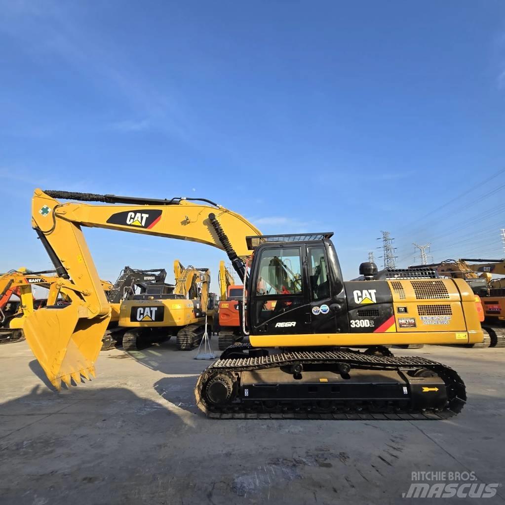 CAT 330 D2 Midi rýpadla 7t - 12t
