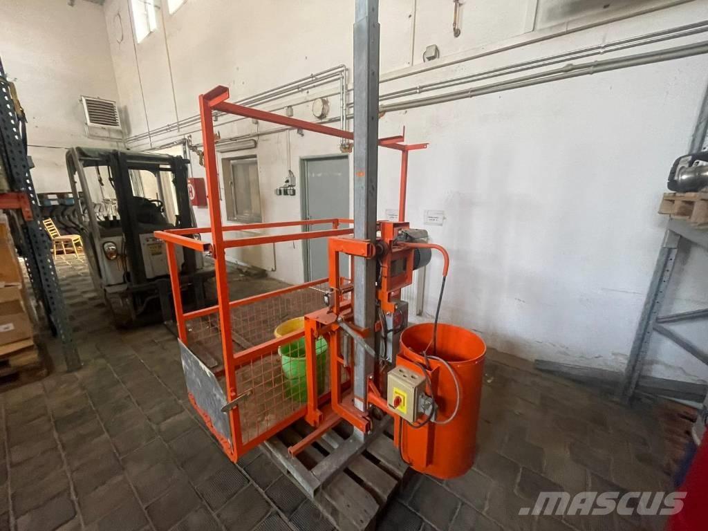 Ebbs & Radinger ZL200 Stavební výtahy