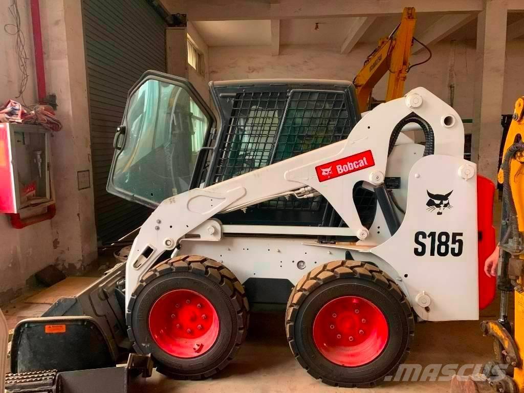Bobcat S 185 Smykem řízené nakladače