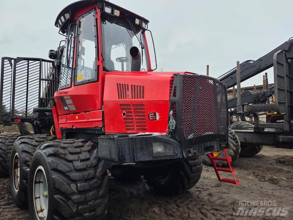 Komatsu 845 Vyvážecí traktory