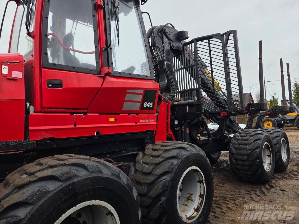 Komatsu 845 Vyvážecí traktory