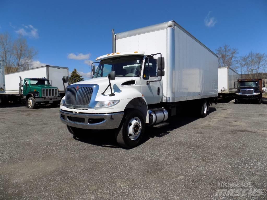 International 4300 Skříňová nástavba