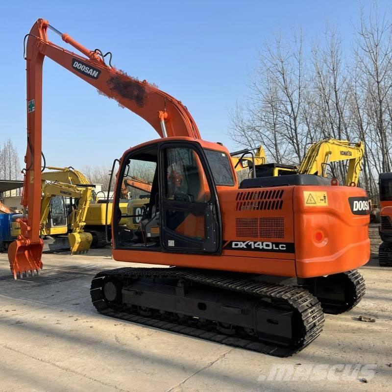 Doosan DX 140 Midi rýpadla 7t - 12t