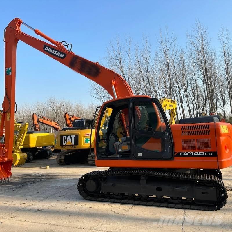 Doosan DX 140 Midi rýpadla 7t - 12t