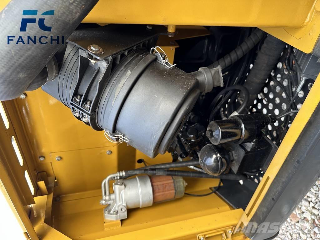 XCMG XE 85 DA Pásová rýpadla