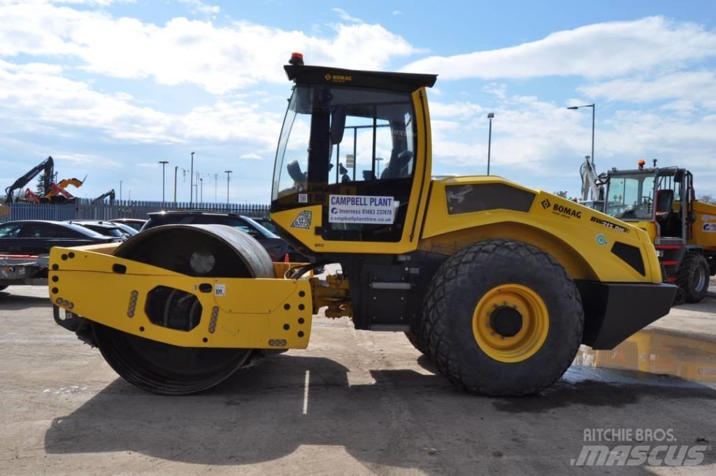 Bomag BW 213 D H-5 Tahačové válce