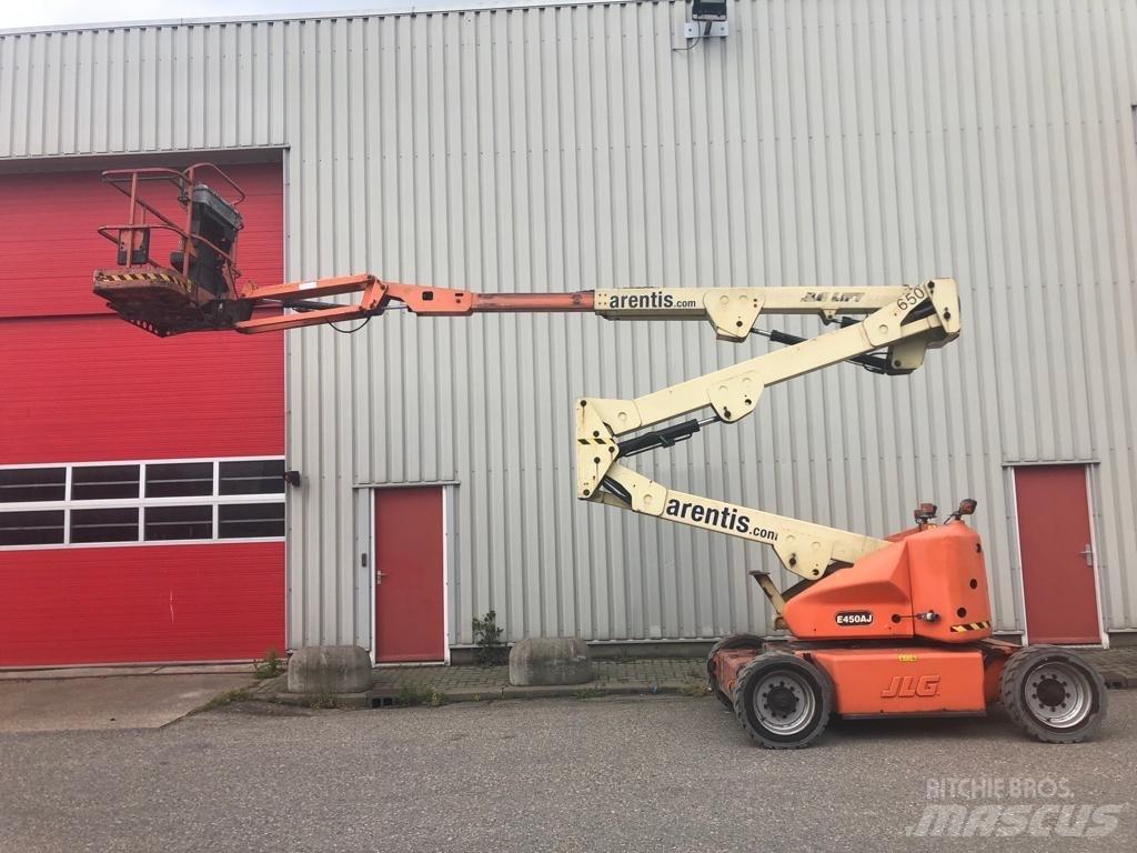 JLG E 450 AJ Kloubové plošiny