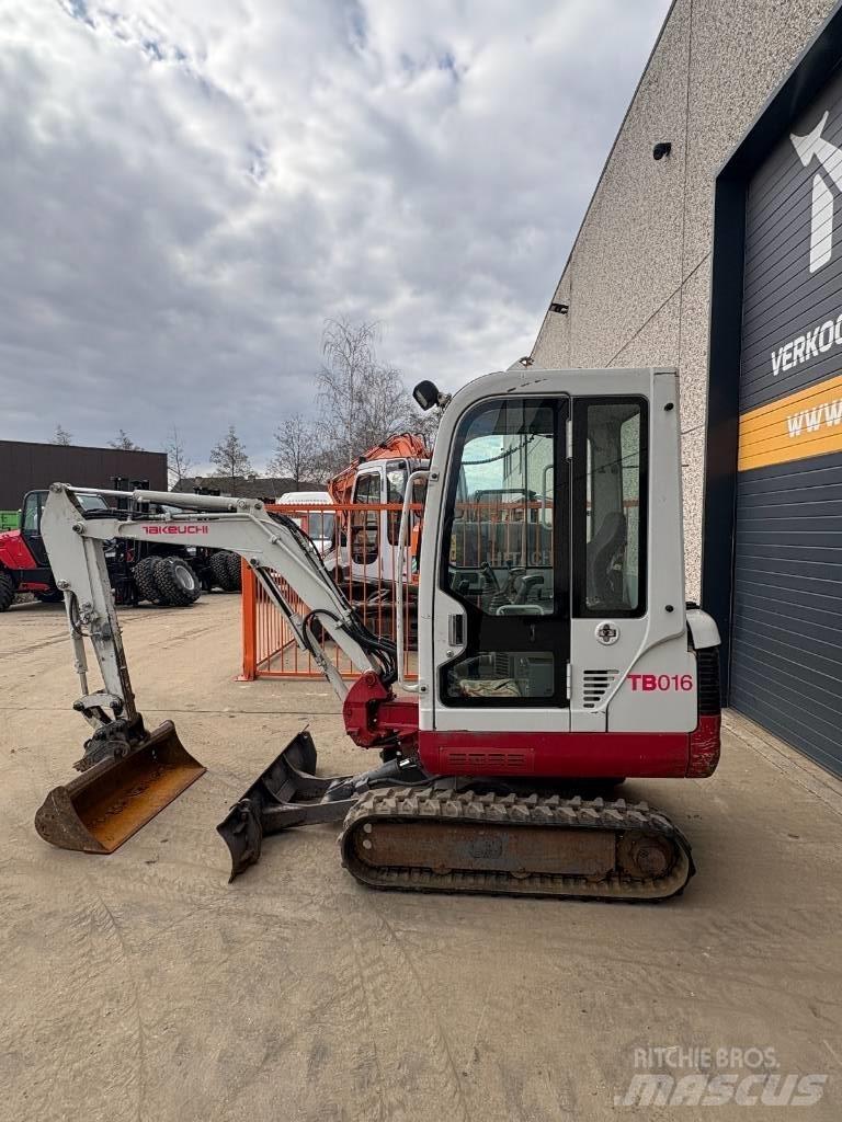 Takeuchi TB016 Mini rýpadla < 7t