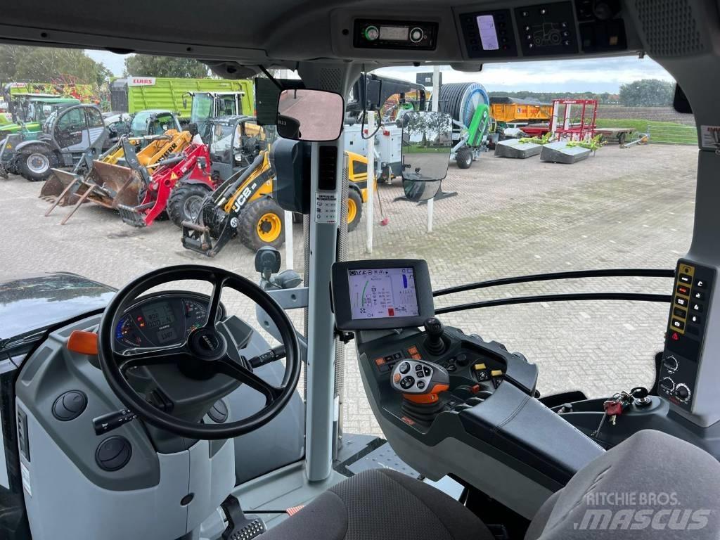 CLAAS Axion 830 Traktory