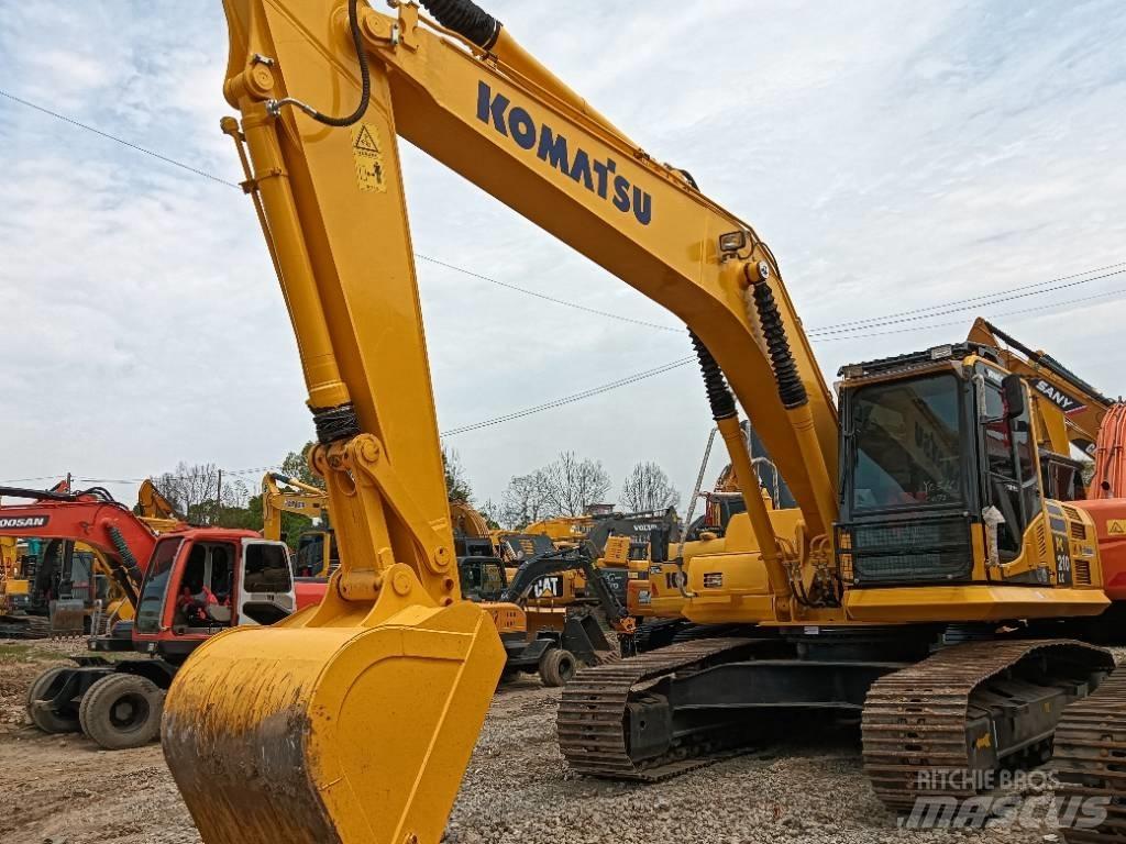 Komatsu PC 210LC Pásová rýpadla